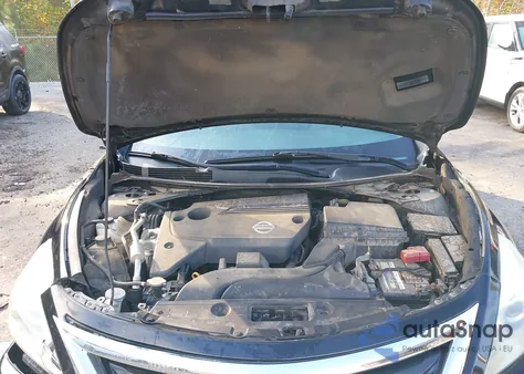 2015 Nissan Altima 2.5 S z USA, uszkodzony, nr VIN 1N4AL3AP2FC582768